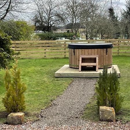 The Farmhouse, 6 Bed Property, フォレス エクステリア 写真