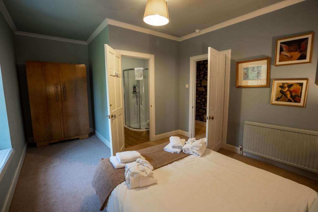 The Farmhouse, 6 Bed Property, フォレス エクステリア 写真